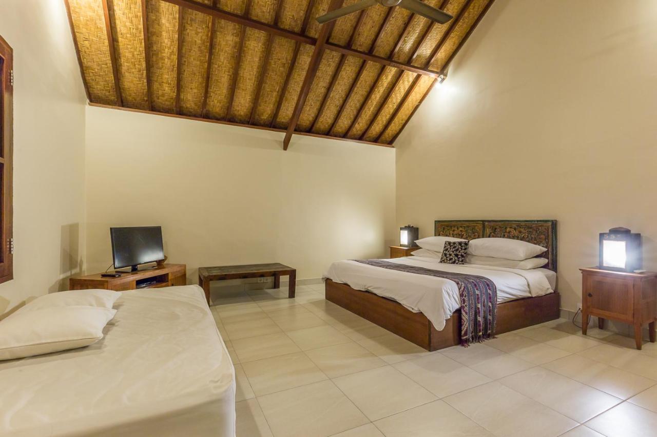 סמיניאק Rumi Villas מראה חיצוני תמונה