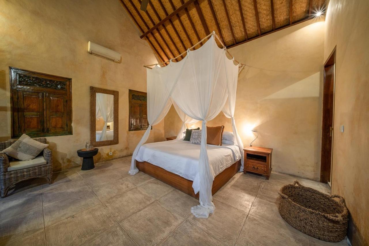 סמיניאק Rumi Villas מראה חיצוני תמונה