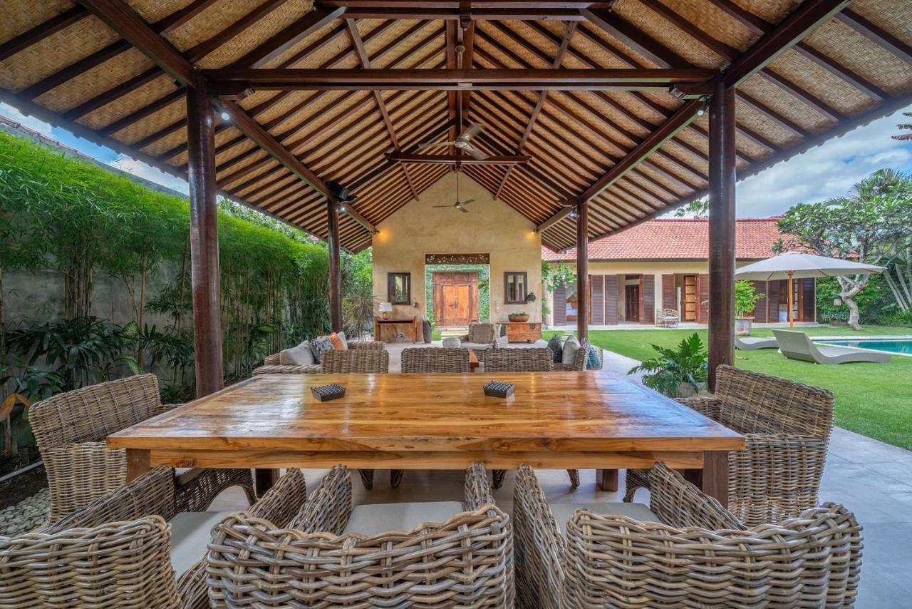 סמיניאק Rumi Villas מראה חיצוני תמונה