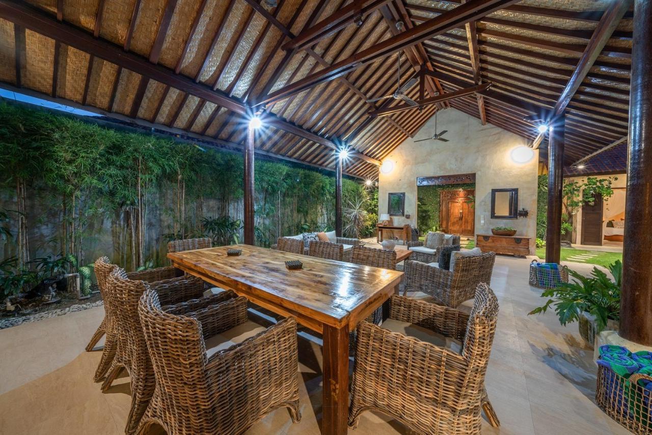 סמיניאק Rumi Villas מראה חיצוני תמונה