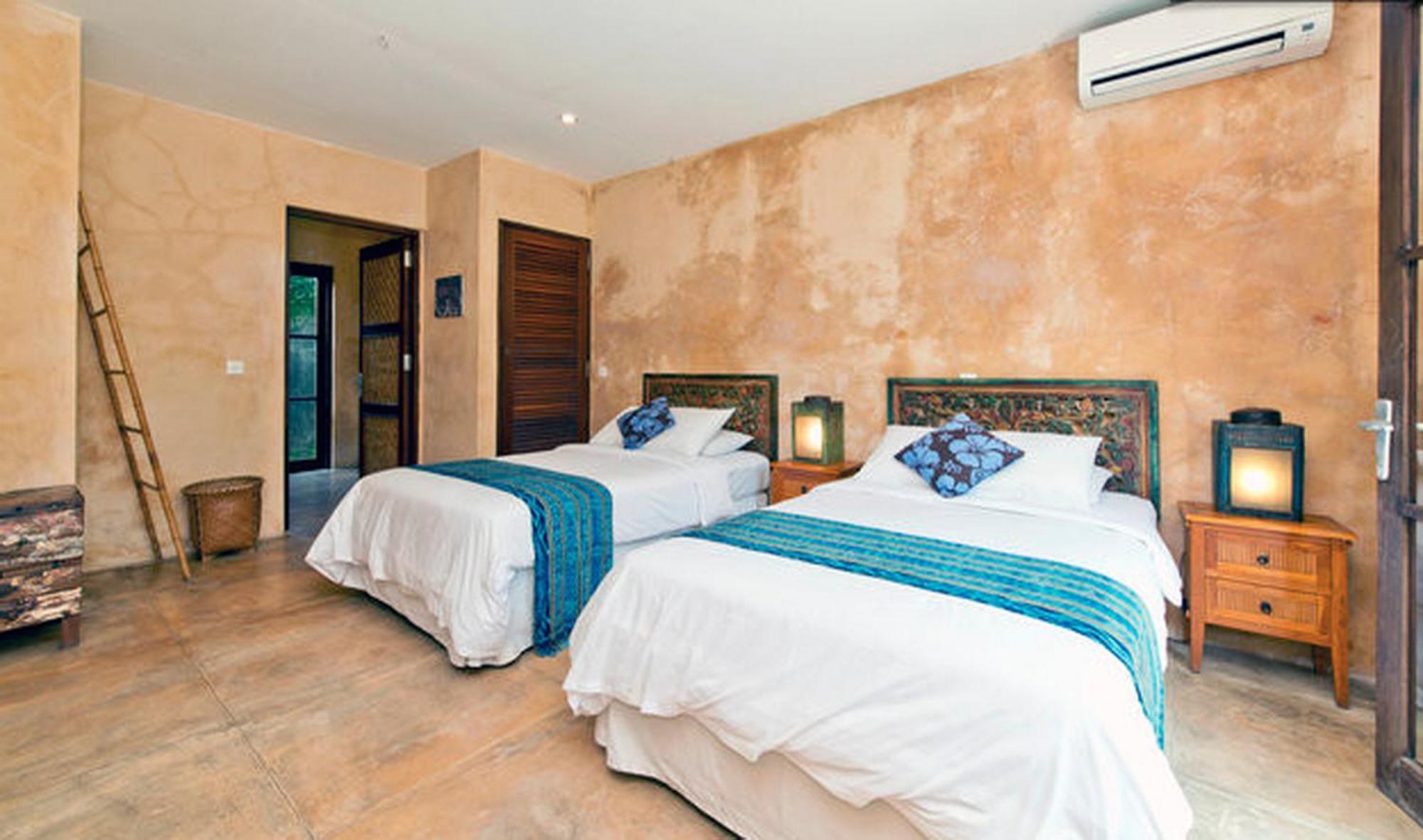 סמיניאק Rumi Villas חדר תמונה